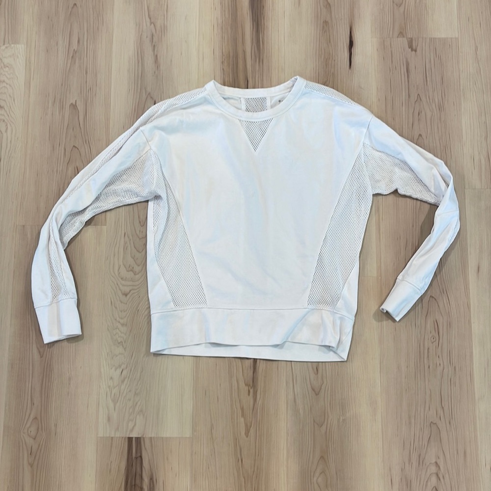 Athleta white long sleeve mesh shirt